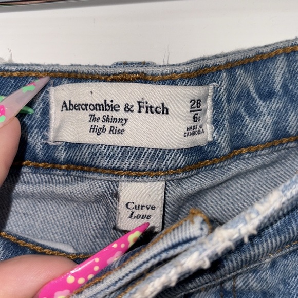 Abercrombie & Fitch Curve Love The Skinny High Rise Jeans - Picture 3 of 4